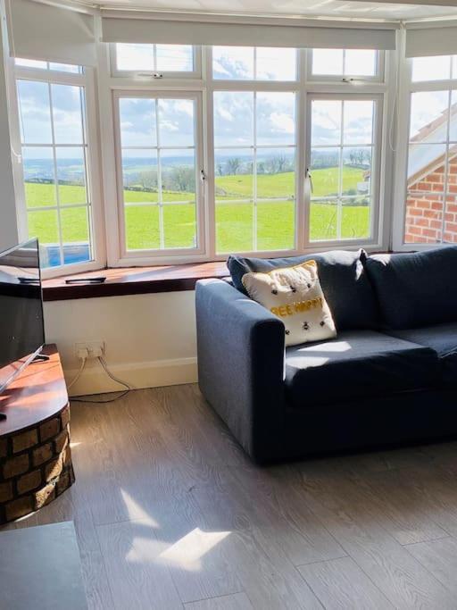 Valley Lodge 3 Bedroom Retreat In Craigantlet Hills Belfast Exteriér fotografie